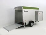 Debon Kofferanhänger C300 148x295cm H:190cm 1,3t Alu, Polybug|Tür|olivgrün-Neu