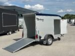 Debon C255 V2 Alu 1300kg Kofferanhänger Dunkelblau mit Seitentür Cheval Liberté – Image 8