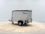 Debon C255 V2 Alu 1300kg Kofferanhänger Iron Grey mit Seitentür Cheval Liberté – Image 3
