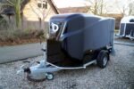 Debon Cargo 1300 Kofferanhänger Schwarz mit Seitentür Cheval Liberté – Image 6