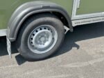 Debon Cargo 1300 Kofferanhänger Olivgrün mit Seitentür Cheval Liberté – Image 4