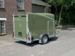 Debon Cargo 1300 Kofferanhänger Olivgrün mit Seitentür Cheval Liberté – Image 8