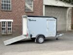 Debon C255 V2 Plywood 750kg Kofferanhänger Schwarz Grau mit Seitentür Cheval Liberté